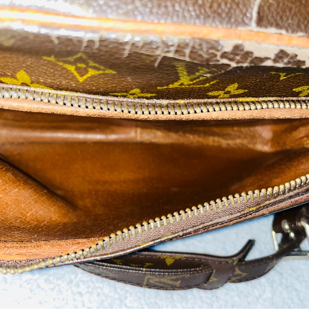 Louis Vuitton Nile Vintage Shoulder Bag - Picture 9 of 16